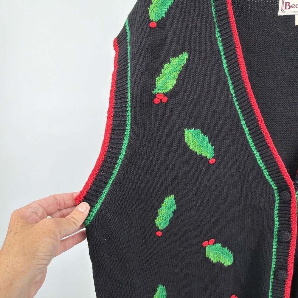 Bechamel Womens Sweater Vest Sz 2XL Christmas Holly Appliqué Black Button Up - Picture 3 of 9